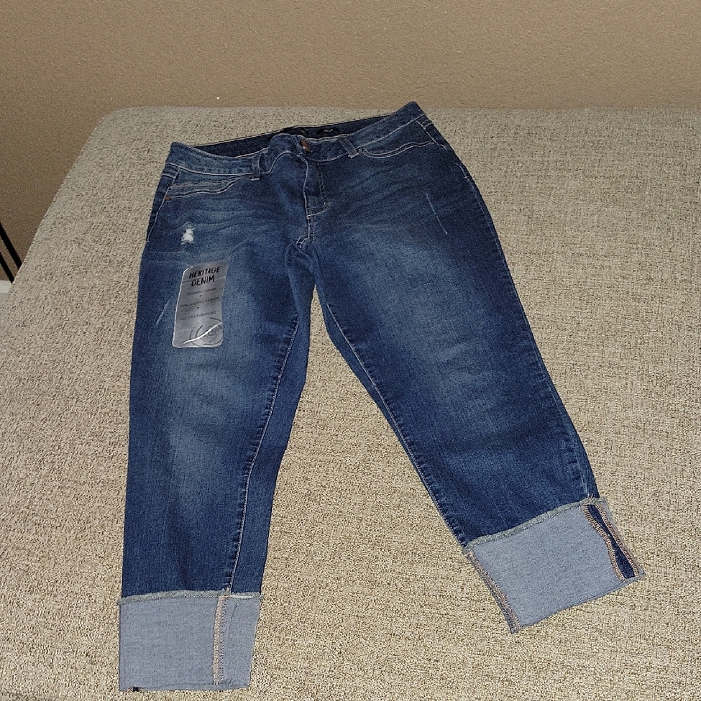 1822 DENIM SZ 12 MEDIUM WASH NEW WITHOUT TAGS